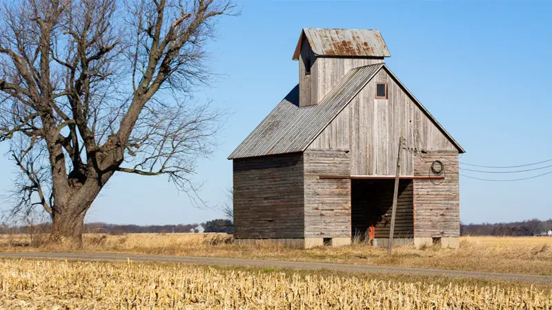 corn crib barn