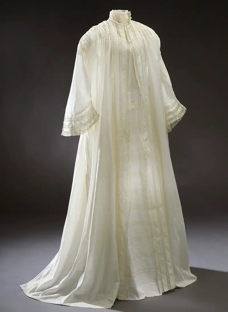 13 Different Types of Robes – DifferentTypes.net