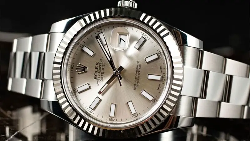 fluted bezel