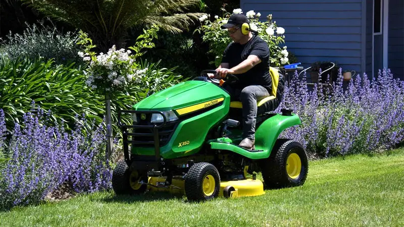 lawn tractor