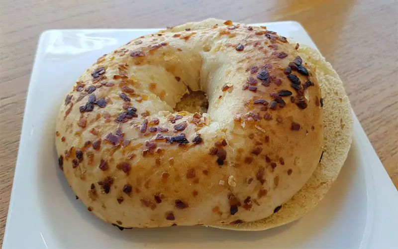 onion bagel