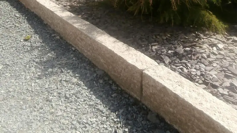 sandstone curb