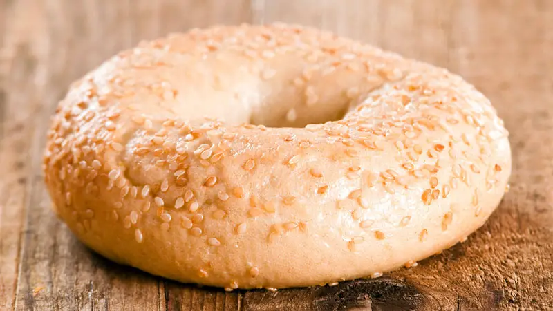 sesame bagel